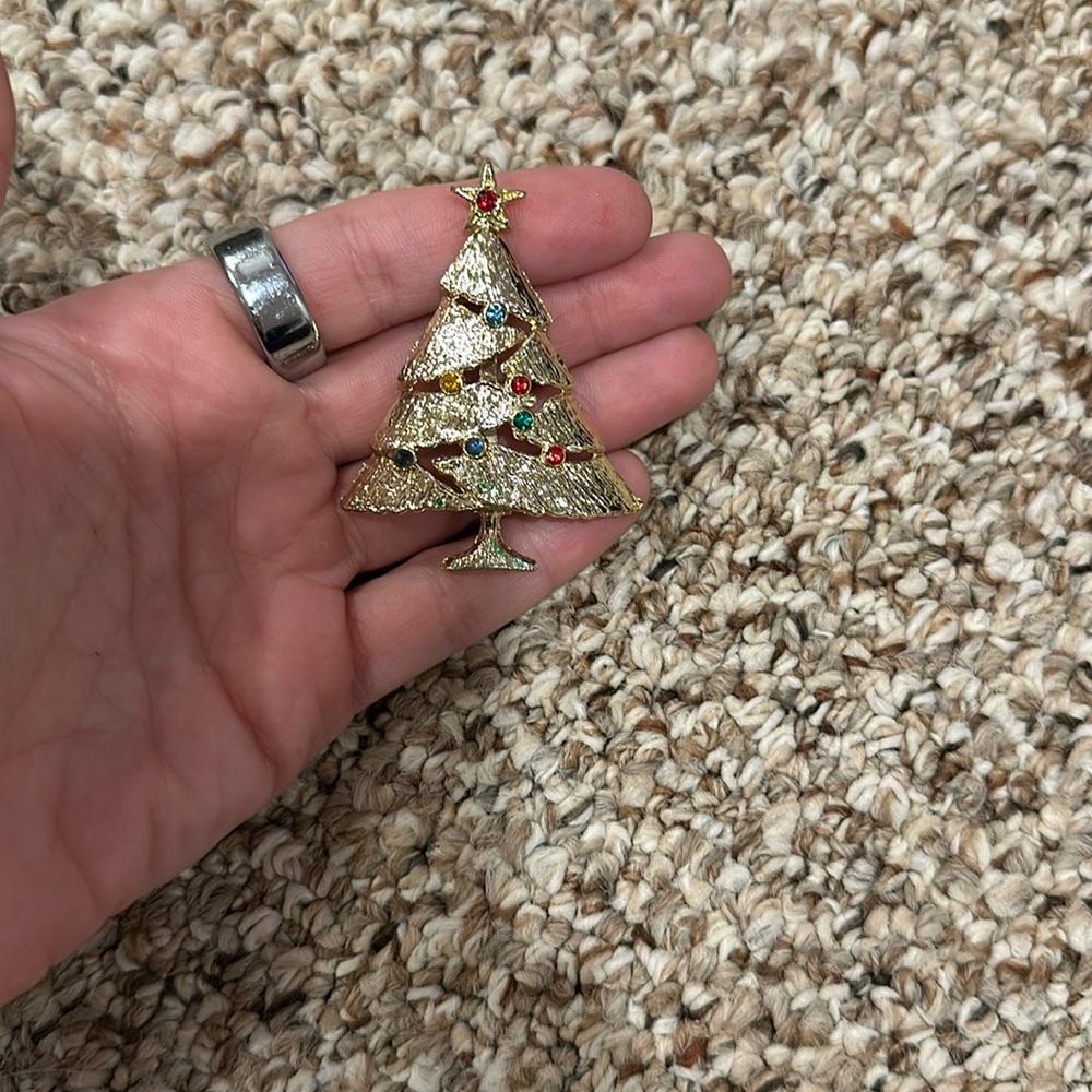 Christmas tree brooch
